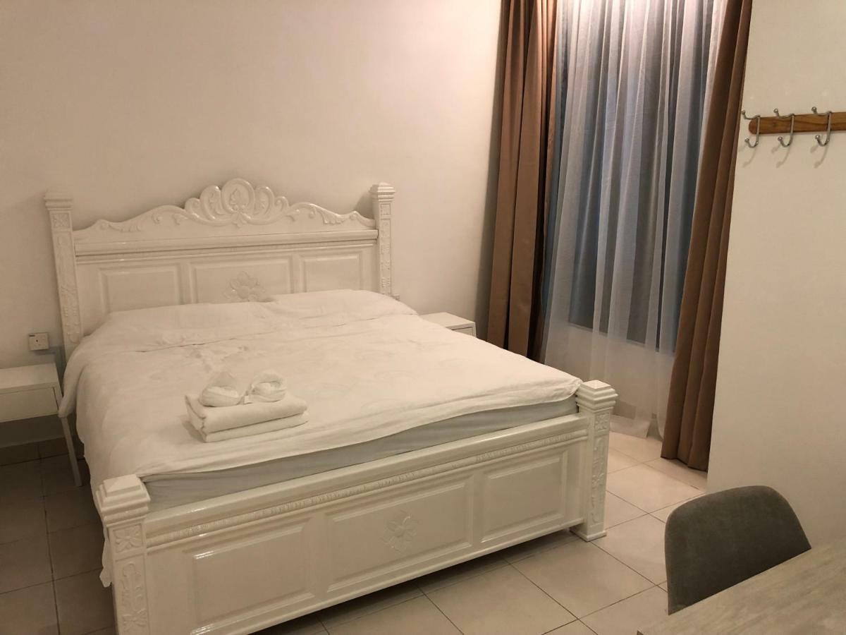 Apartemen 120 m² dengan 3 kamar tidur dan 2 kamar mandi pribadi di Ringlet Bagian luar foto